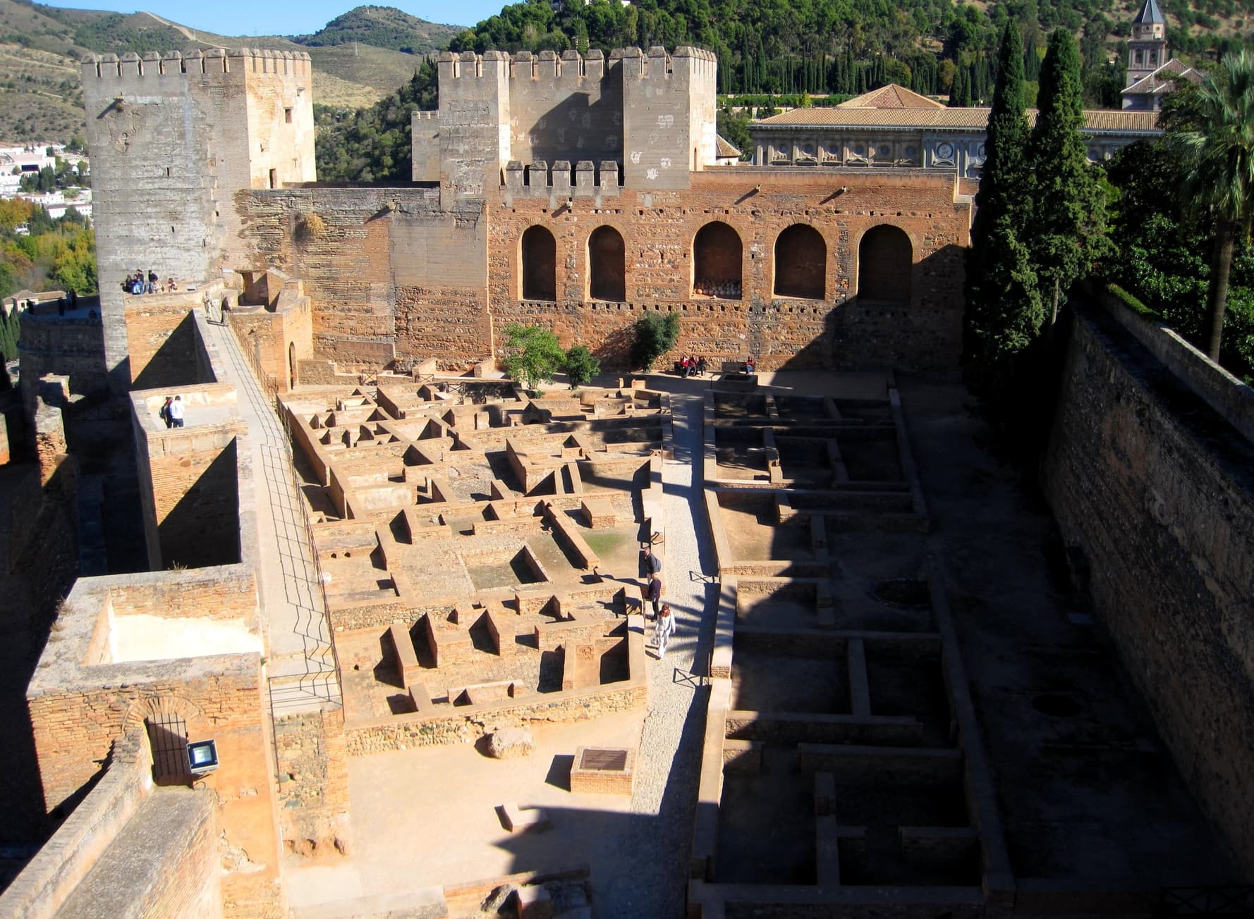Tour Alhambra Generalife Palacio Carlos V y Alcazaba